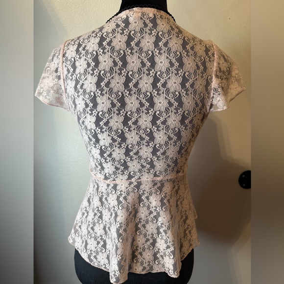 EUC Vintage Pretty Garbage Pink Floral lace Peplum Top Size Small - Picture 2 of 6